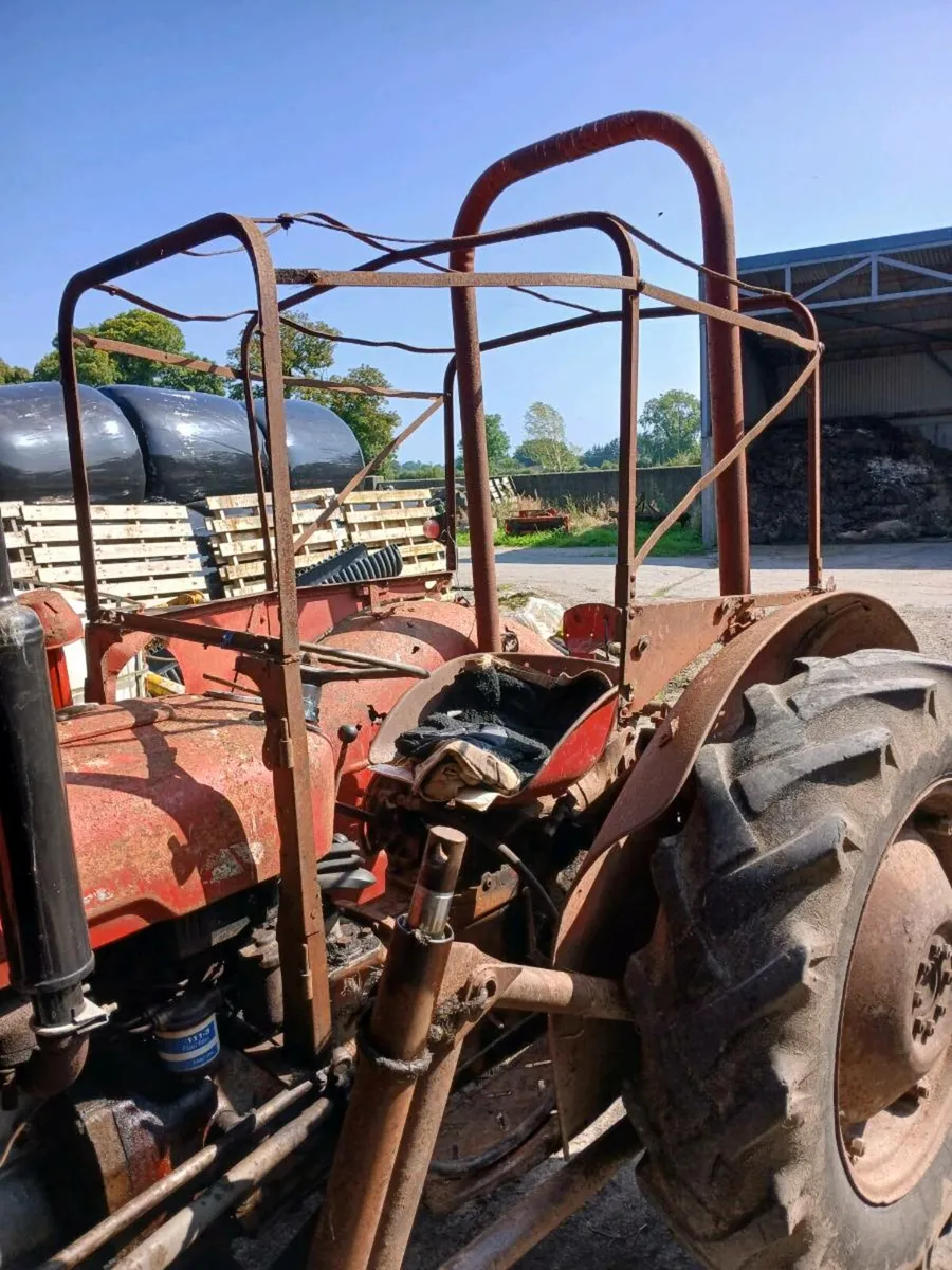 Loader brackets for MF 35 - Image 1