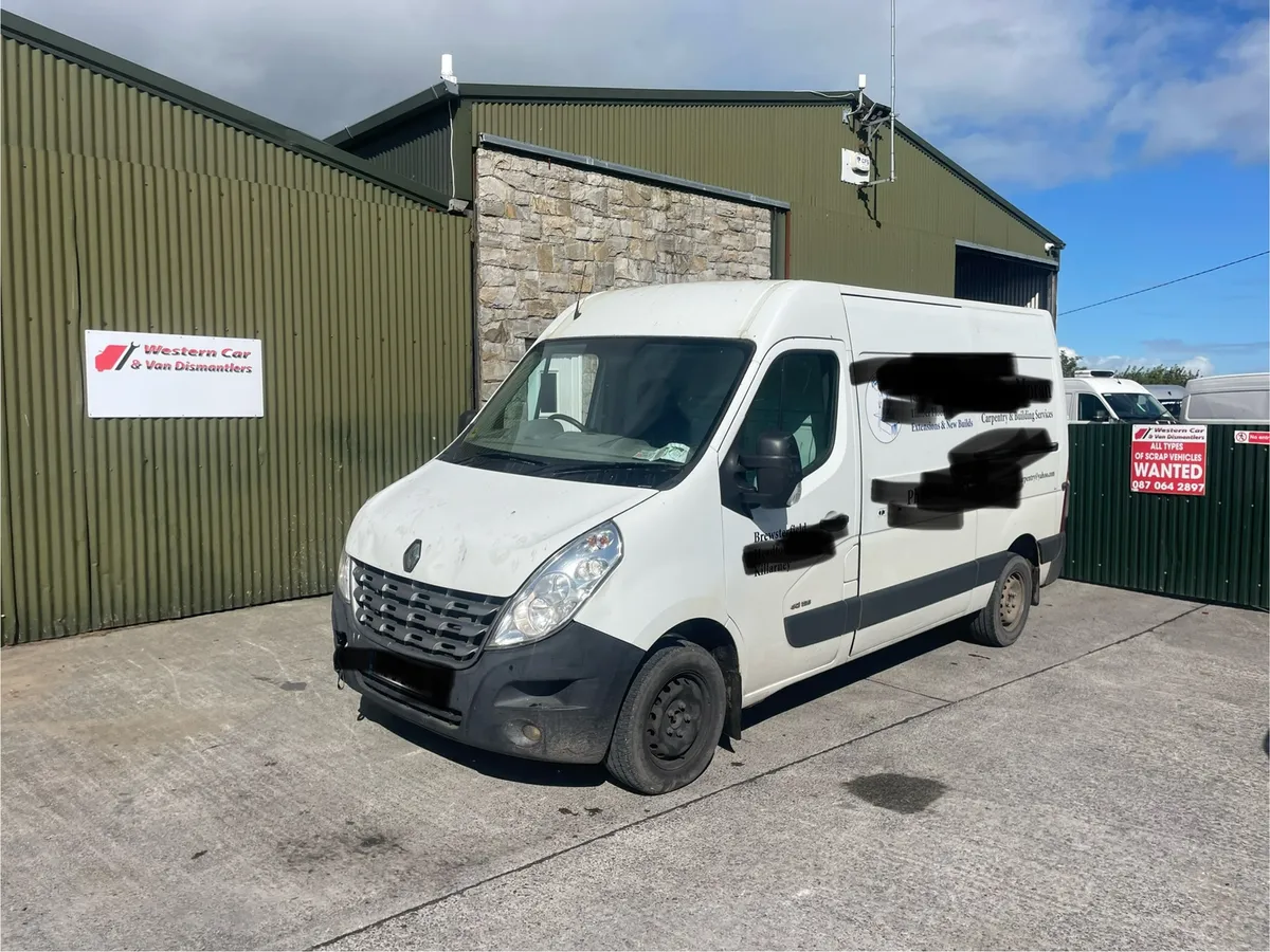 12 Renault master 2.3 fwd for dismantling