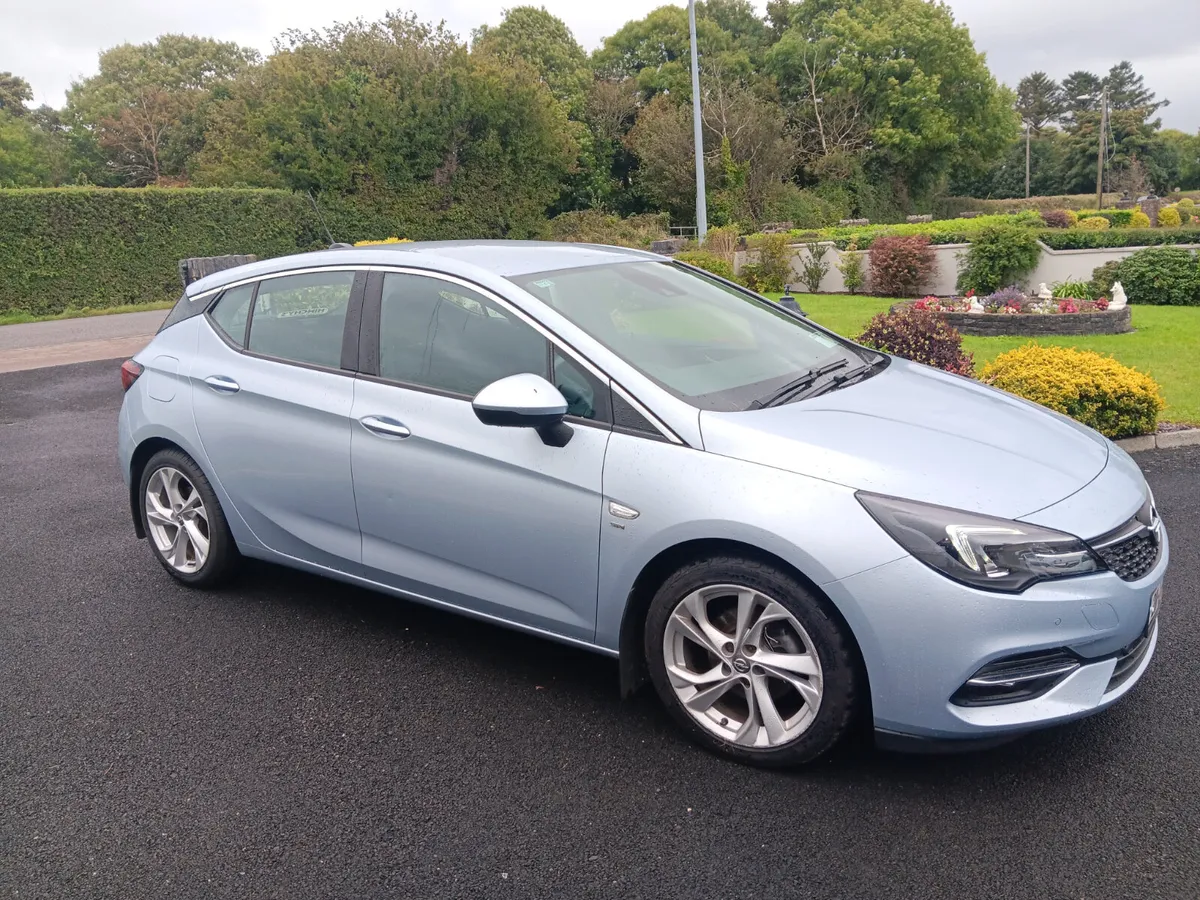 Opel Astra 2021 - Image 1