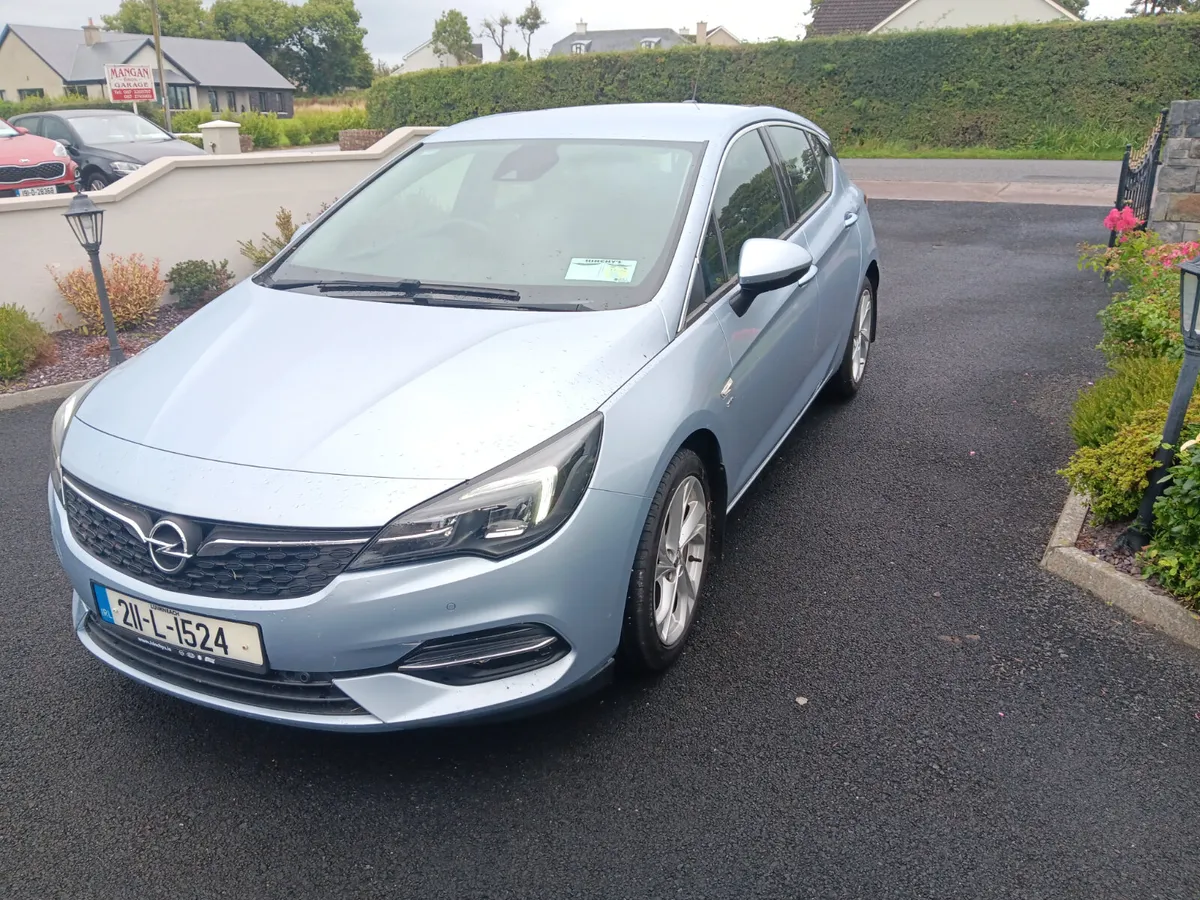 Opel Astra 2021 - Image 2