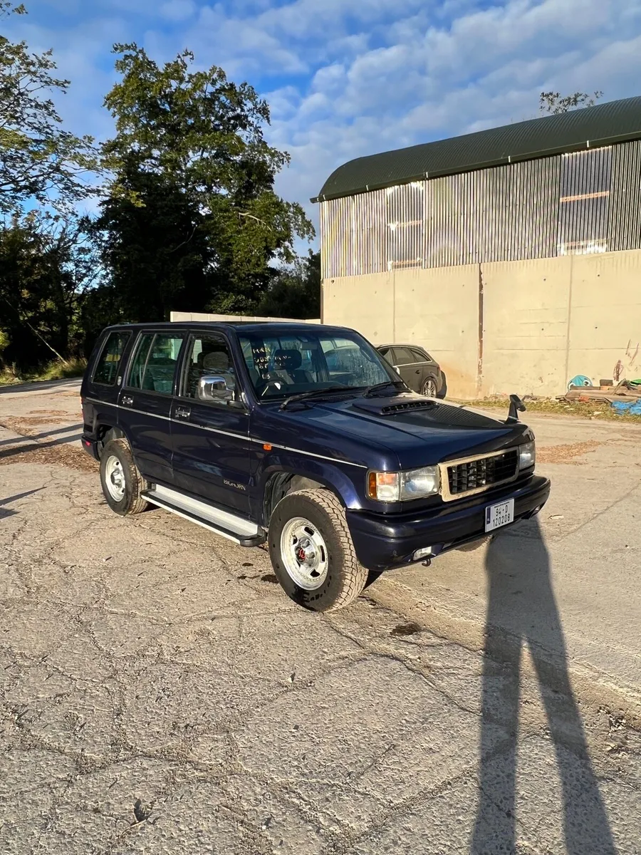 Isuzu Trooper - Image 2