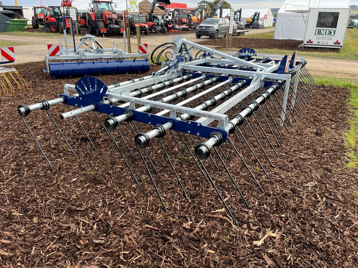 7.5 metre Clarke Eng Straw Rake - Image 4