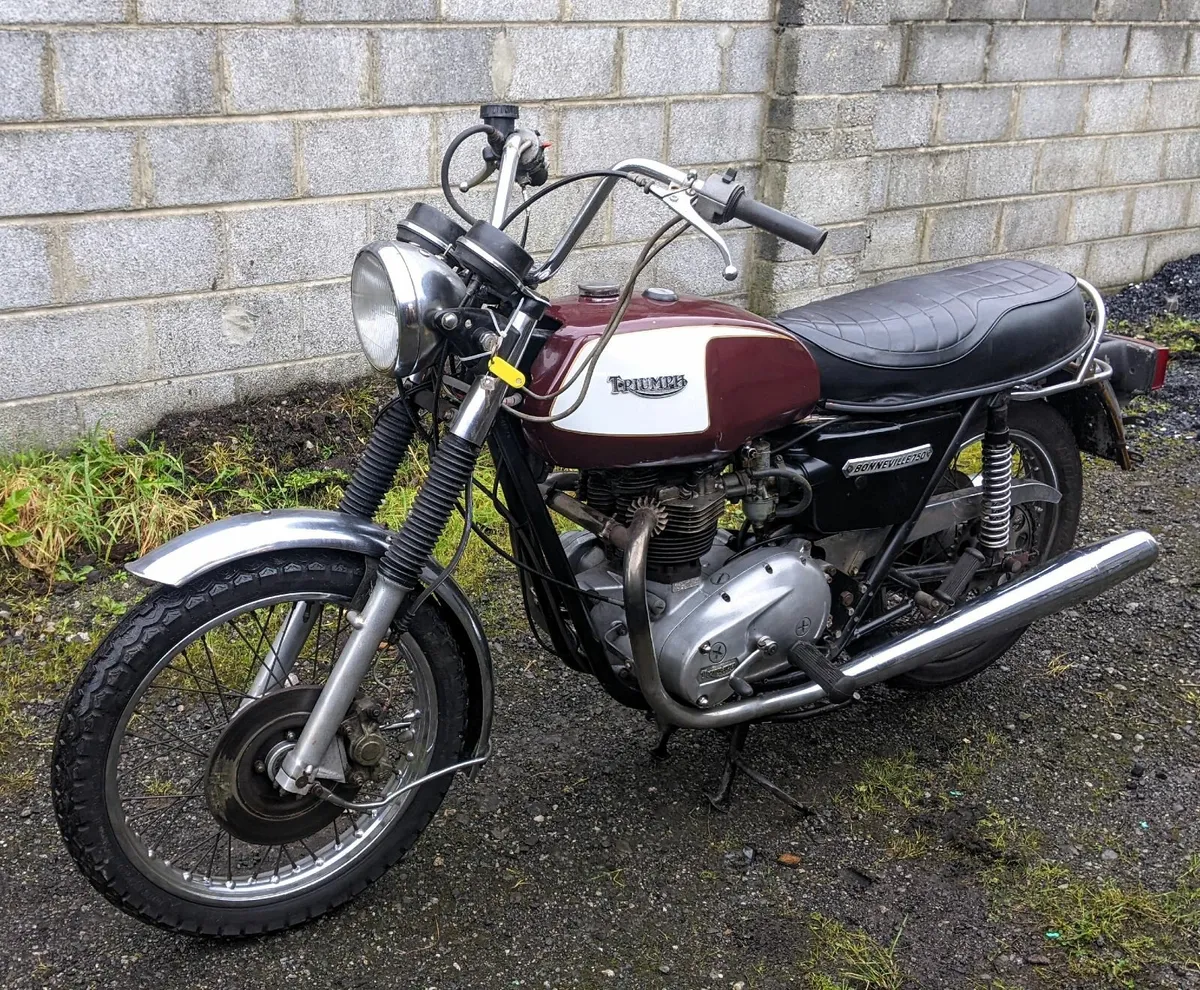 Triumph Bonneville T140v - Image 1