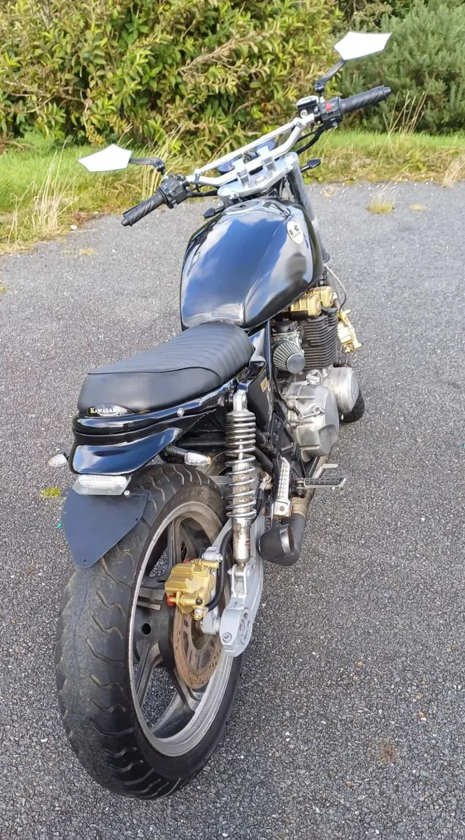 Custom made Tracker / Scrambler Kawasaki Bike 1991 - Image 2