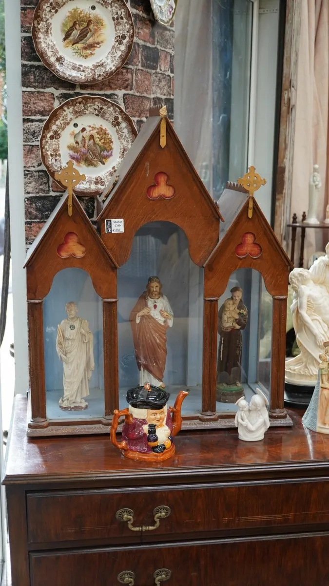 Antique Religious Statue Crib Display - Image 4