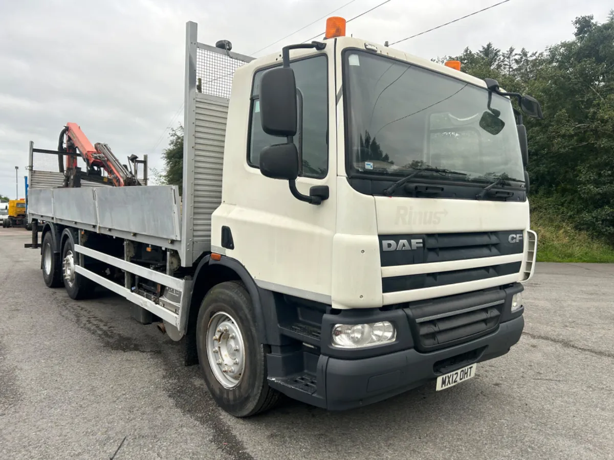 2012 Daf cf 75 310 6x2 flat with crane - Image 3