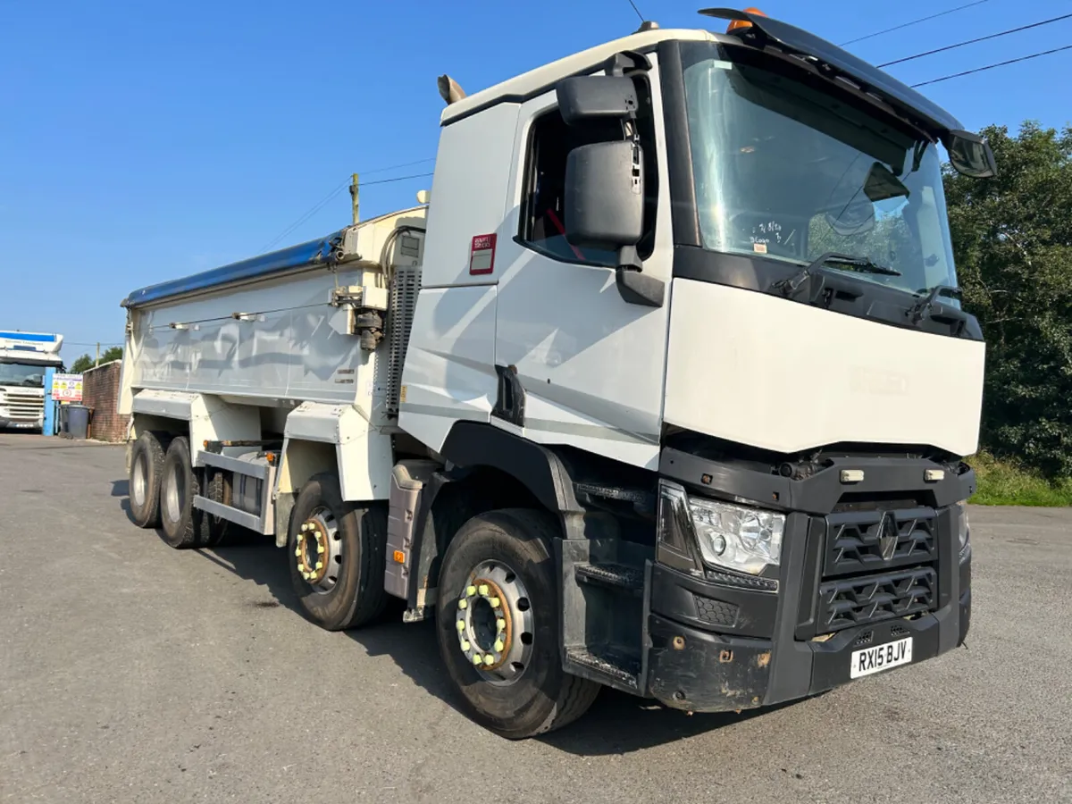 2015 Renault c380 8x4 tar spec tipper - Image 3