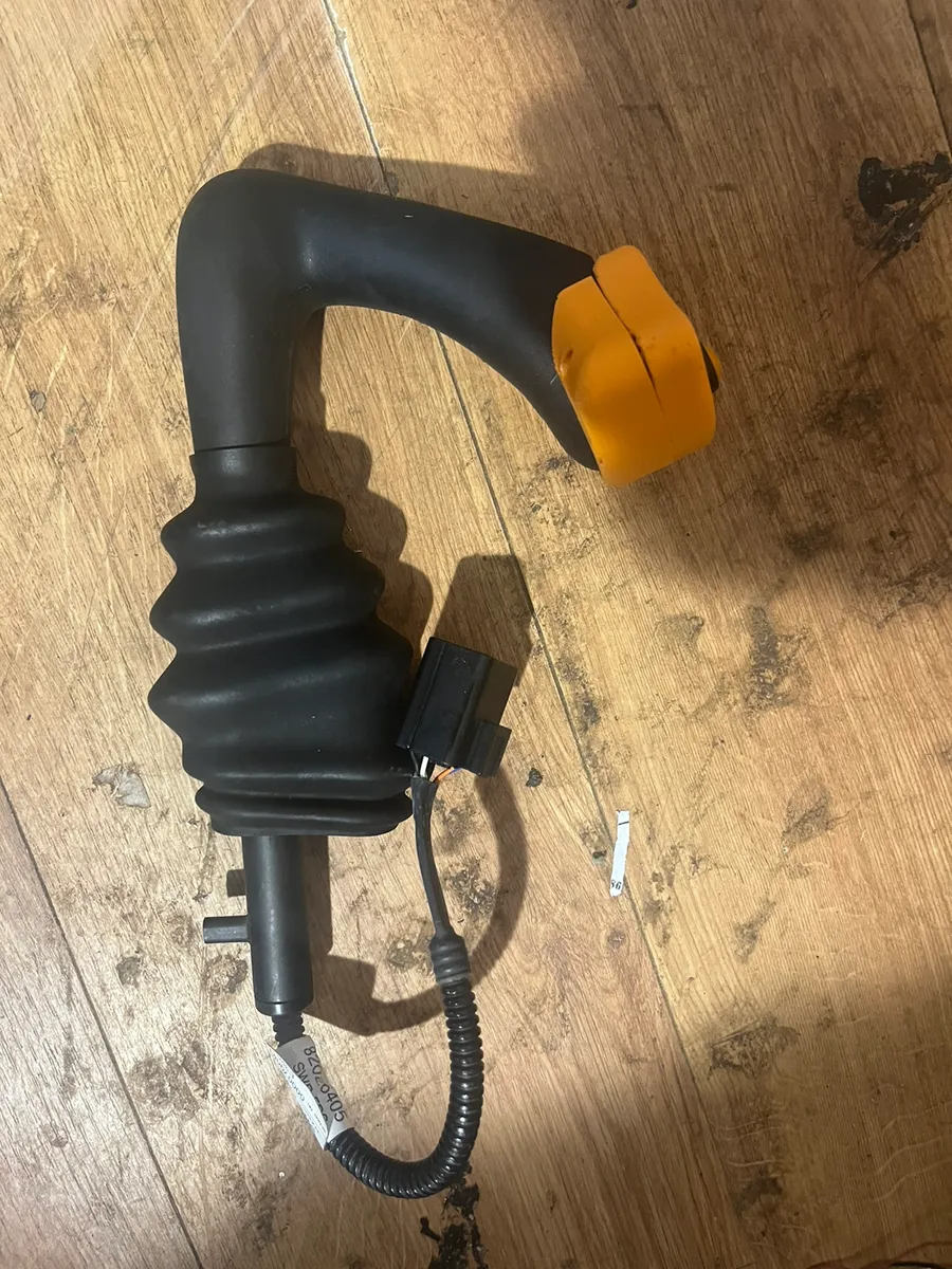 New Holland TM joystick repair - Image 4