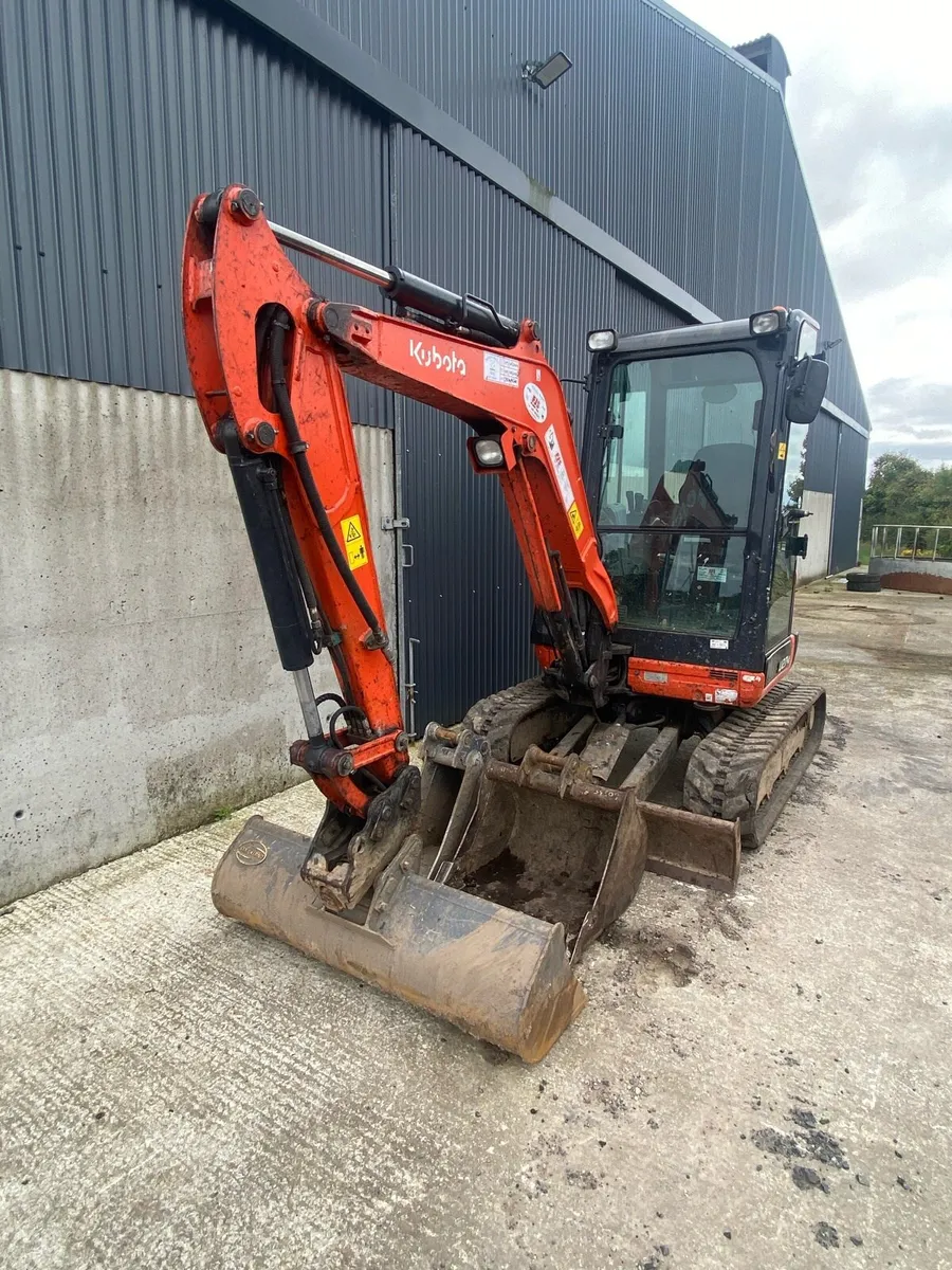 Mini Digger Hire - Image 1