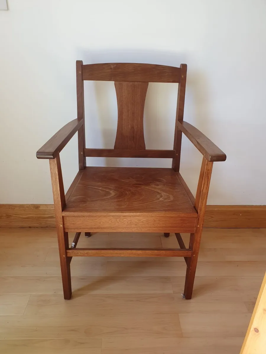 Dining table & chairs for sale in Co. Sligo for €500 on DoneDeal