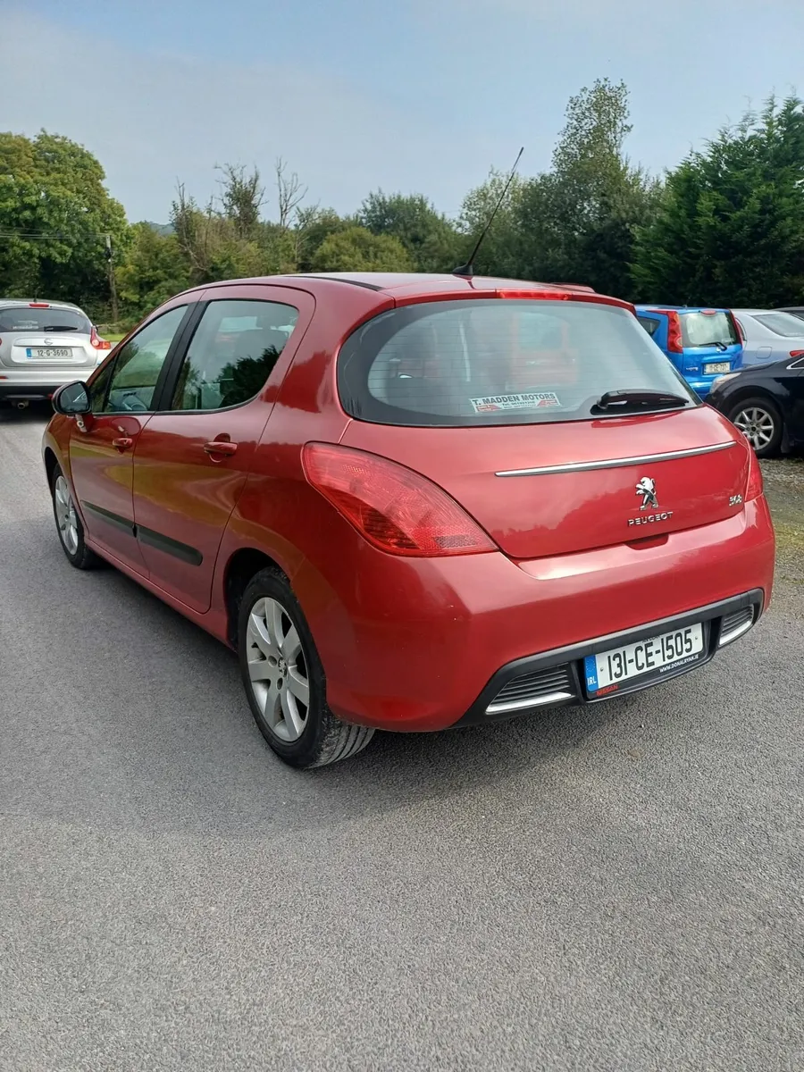 Peugeot 308 2013 - Image 2