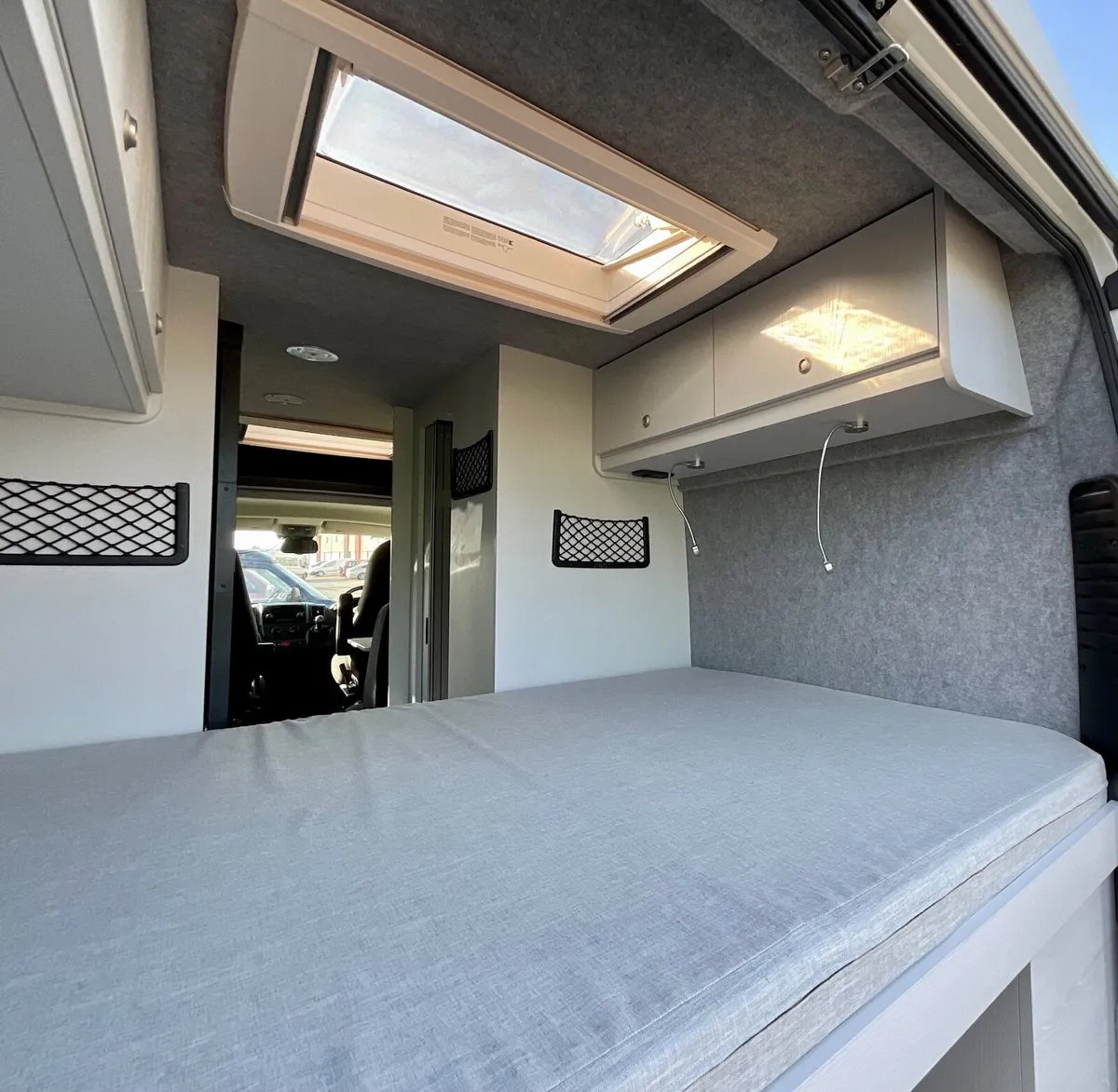 211 Peugeot boxer Camper - Image 4