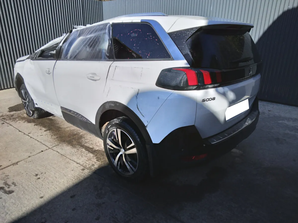 2019 peugeot 5008 1.5 HDI Breaking/Dismantling - Image 3