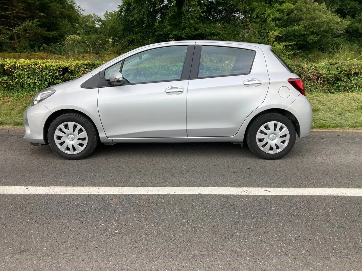 Toyota Yaris. 5 dr LUNA……LOW MILES…. - Image 2