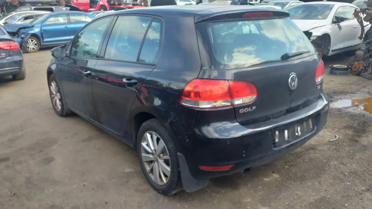 12 VOLKSWAGEN GOLF  1.6 TDI (CAYH) FOR BREAKING - Image 4