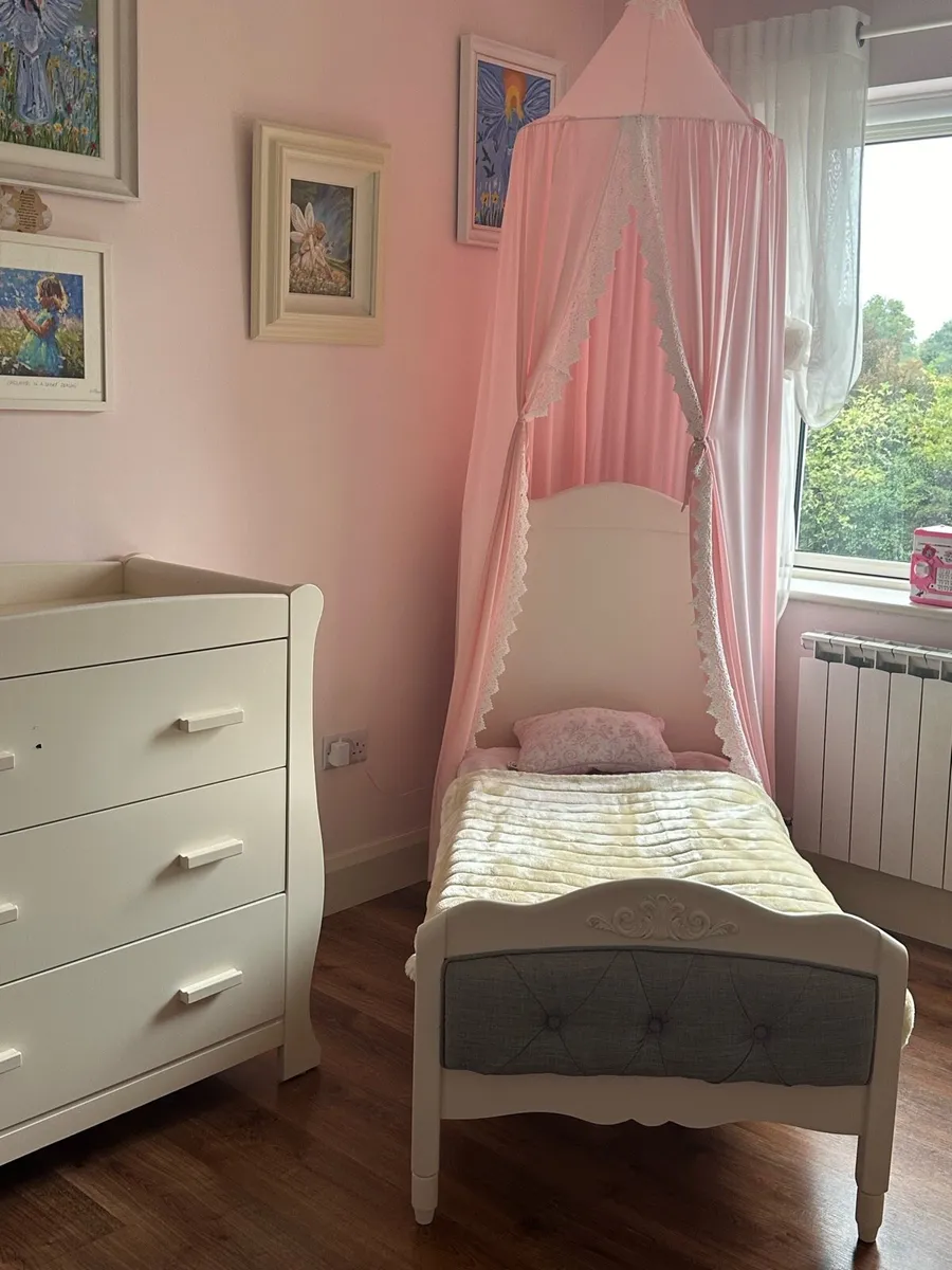 Cot Bed Grey Mee go Epernay for sale in Co. Kildare for 200 on DoneDeal