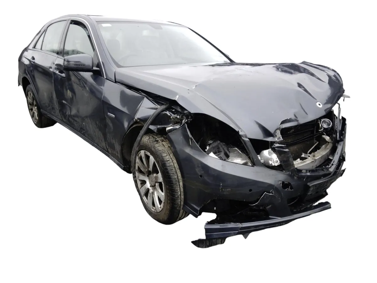 2012 MERCEDES BENZ E CLASS For Breaking/Dismantlin - Image 1