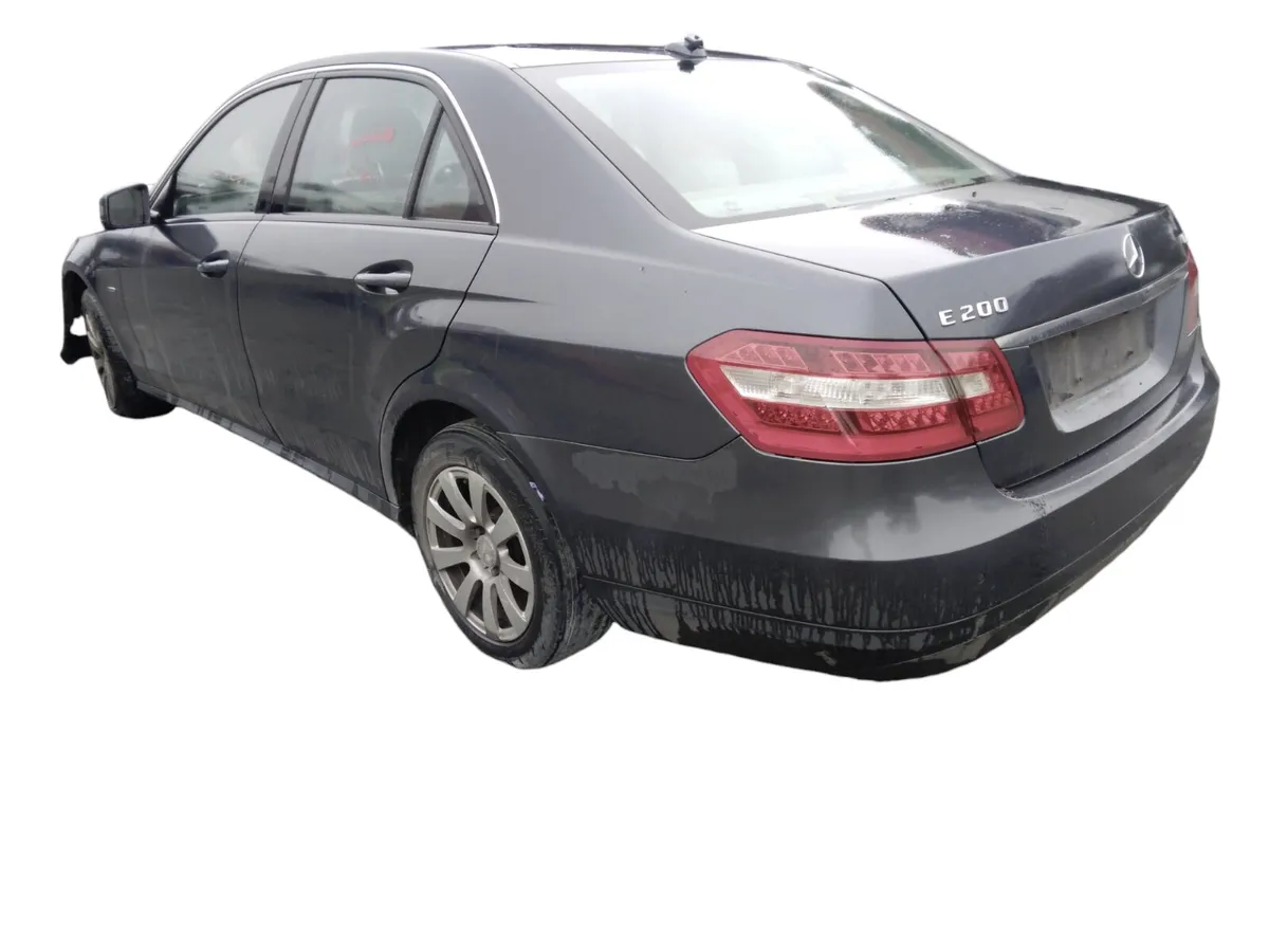 2012 MERCEDES BENZ E CLASS For Breaking/Dismantlin - Image 4