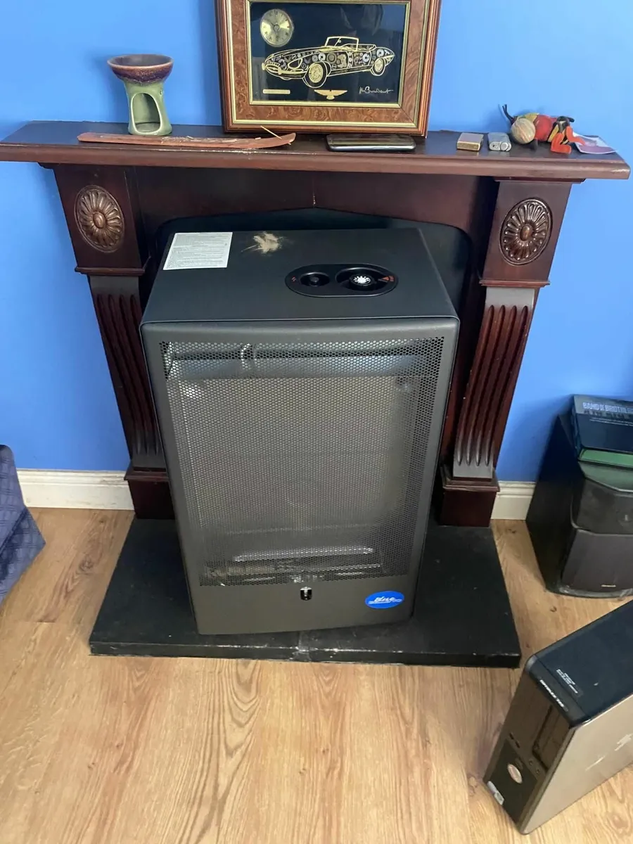 Gas heater with gas barrel for sale in Co. Galway for €120 on DoneDeal
