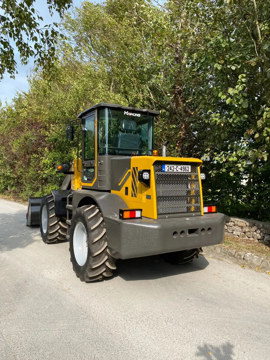 Adare Haihong Farm Loading Shovel - Image 1