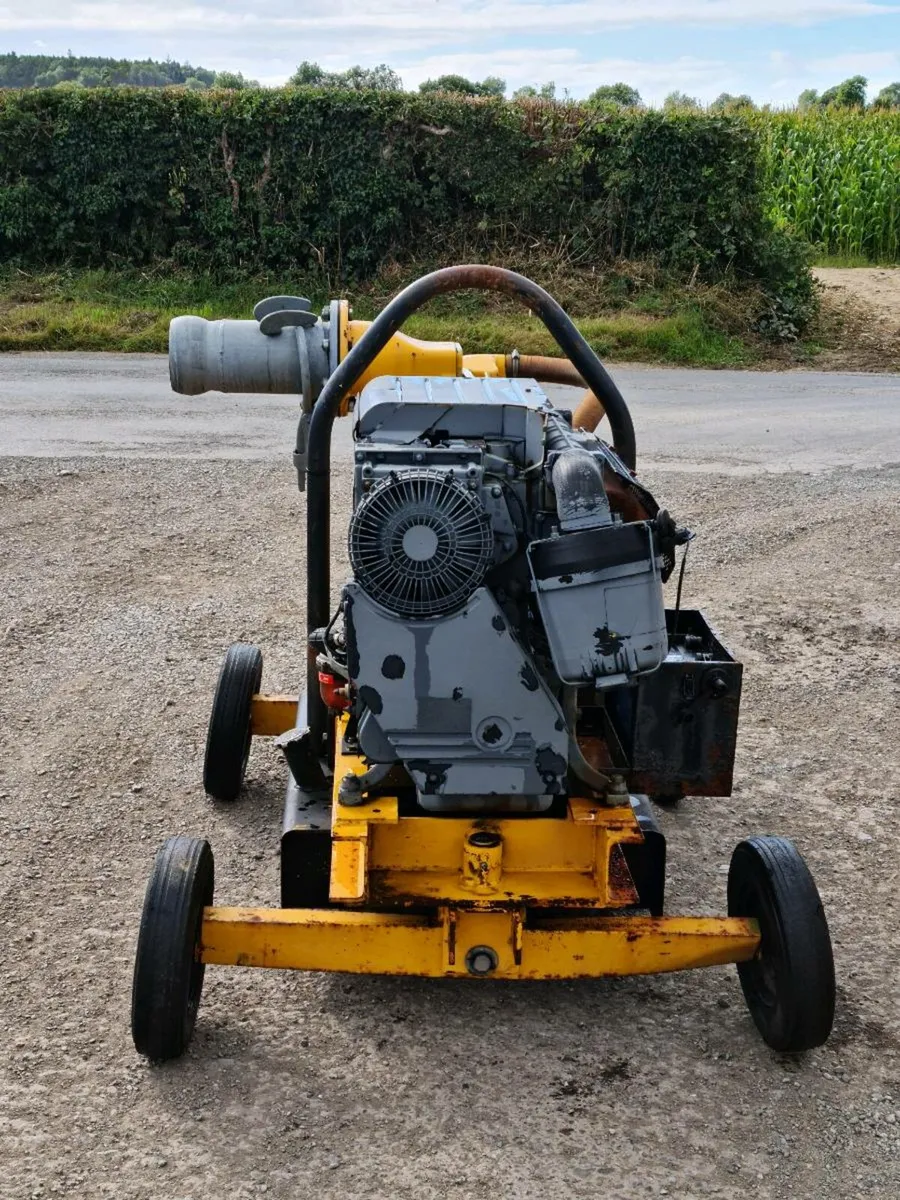 2005 selwood water pump - Image 2