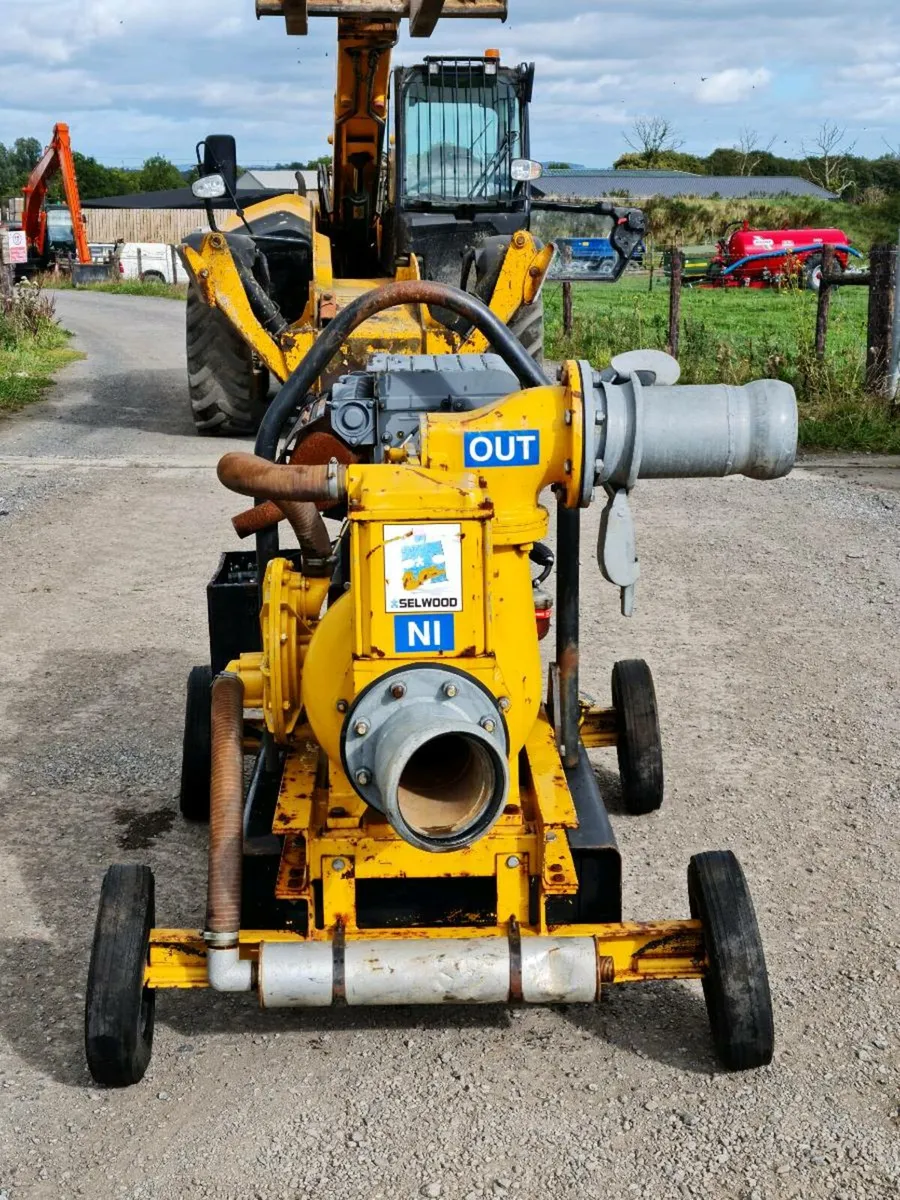 2005 selwood water pump - Image 3