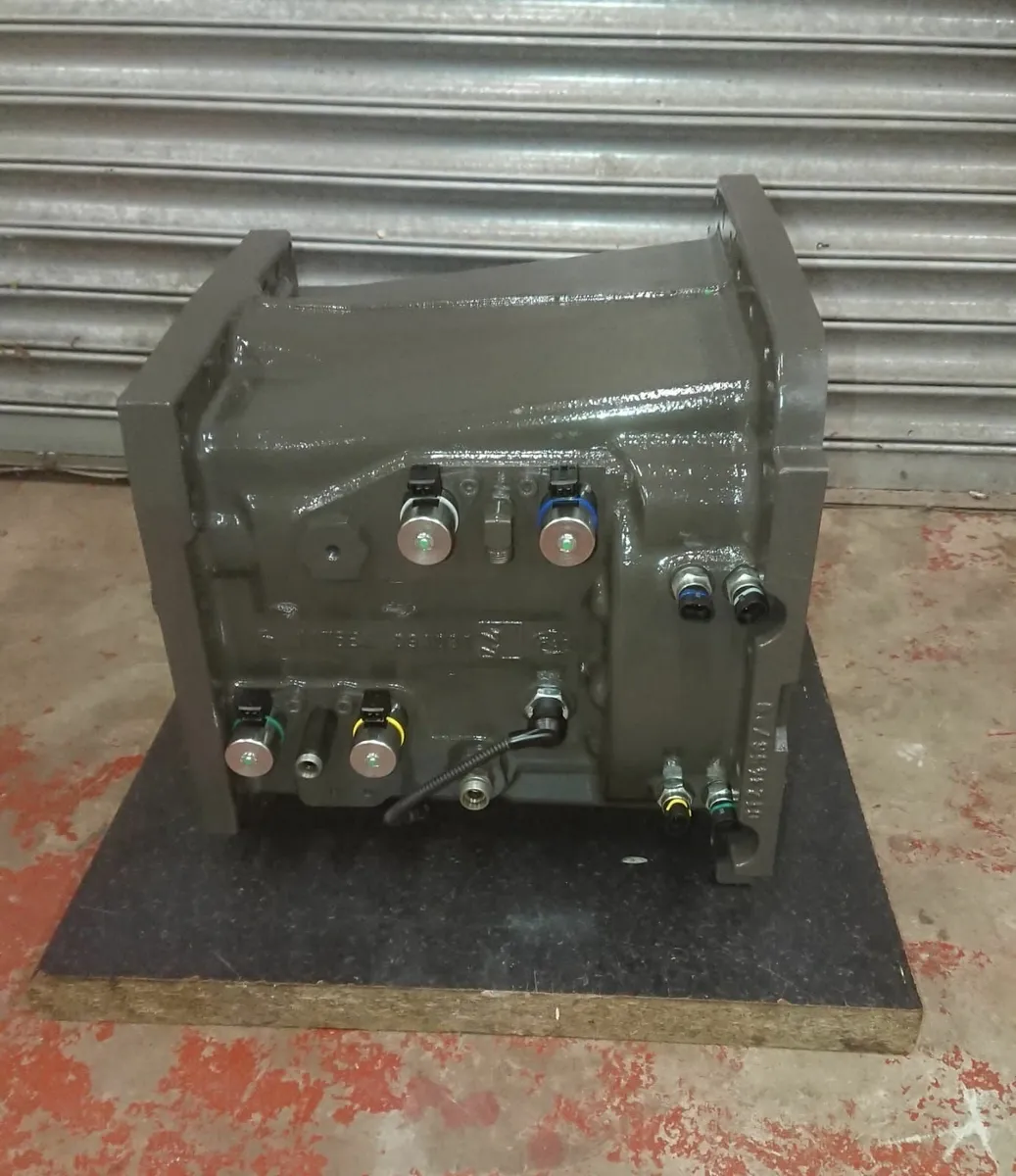 Claas Arion/Ares service exchange gearbox - Image 2