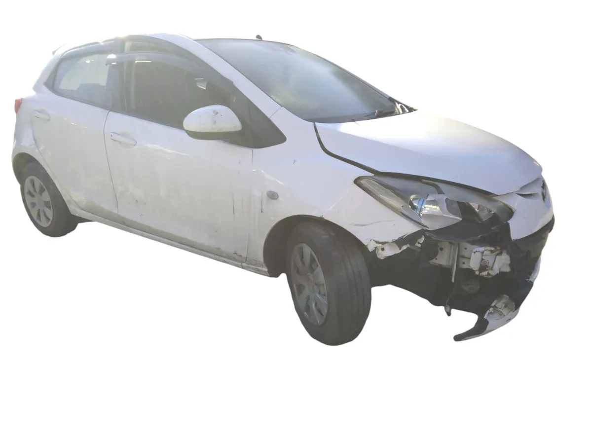 2014 MAZDA DEMIO For Breaking/Dismantling - Image 1
