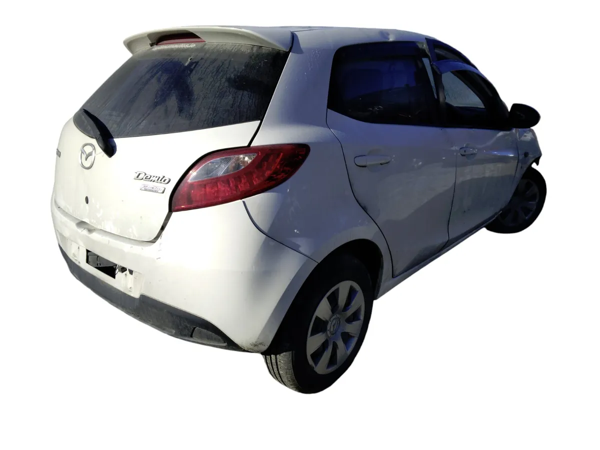 2014 MAZDA DEMIO For Breaking/Dismantling - Image 3