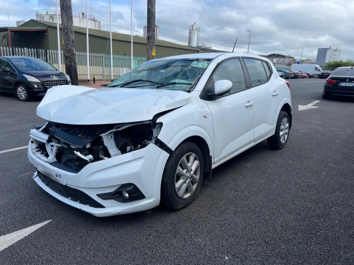 22 DACIA SANDERO Breaking - Image 1