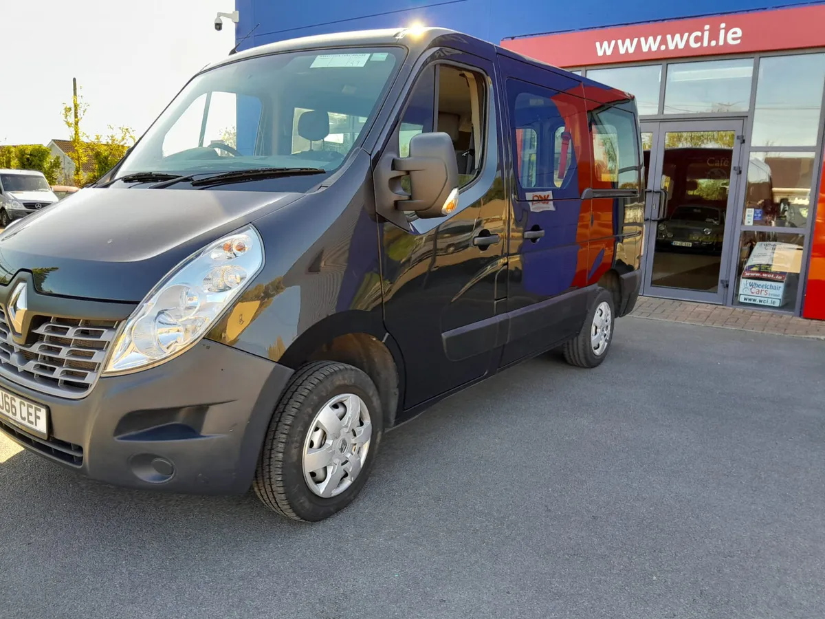 Wheelchair Accessible Renault Master - Image 4