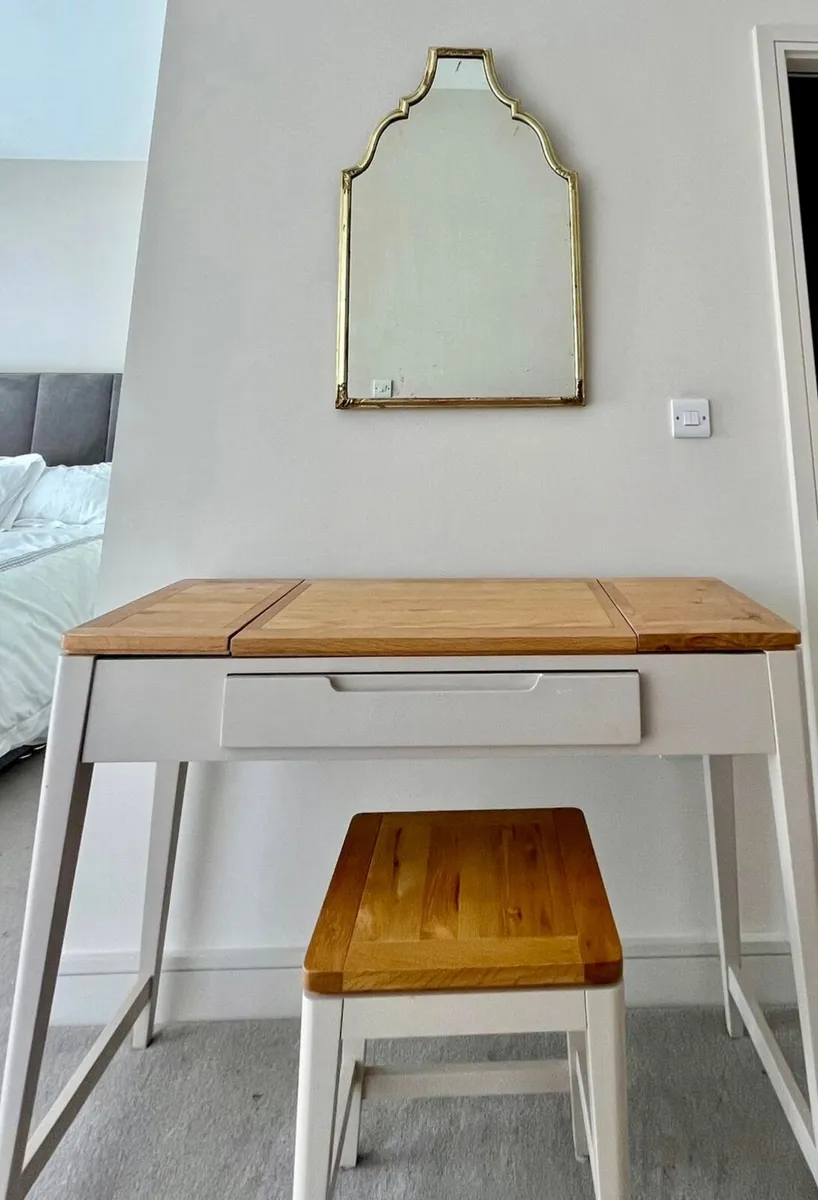 Stunning Wooden Vanity Table with Stool for sale in Co. Dublin for €85