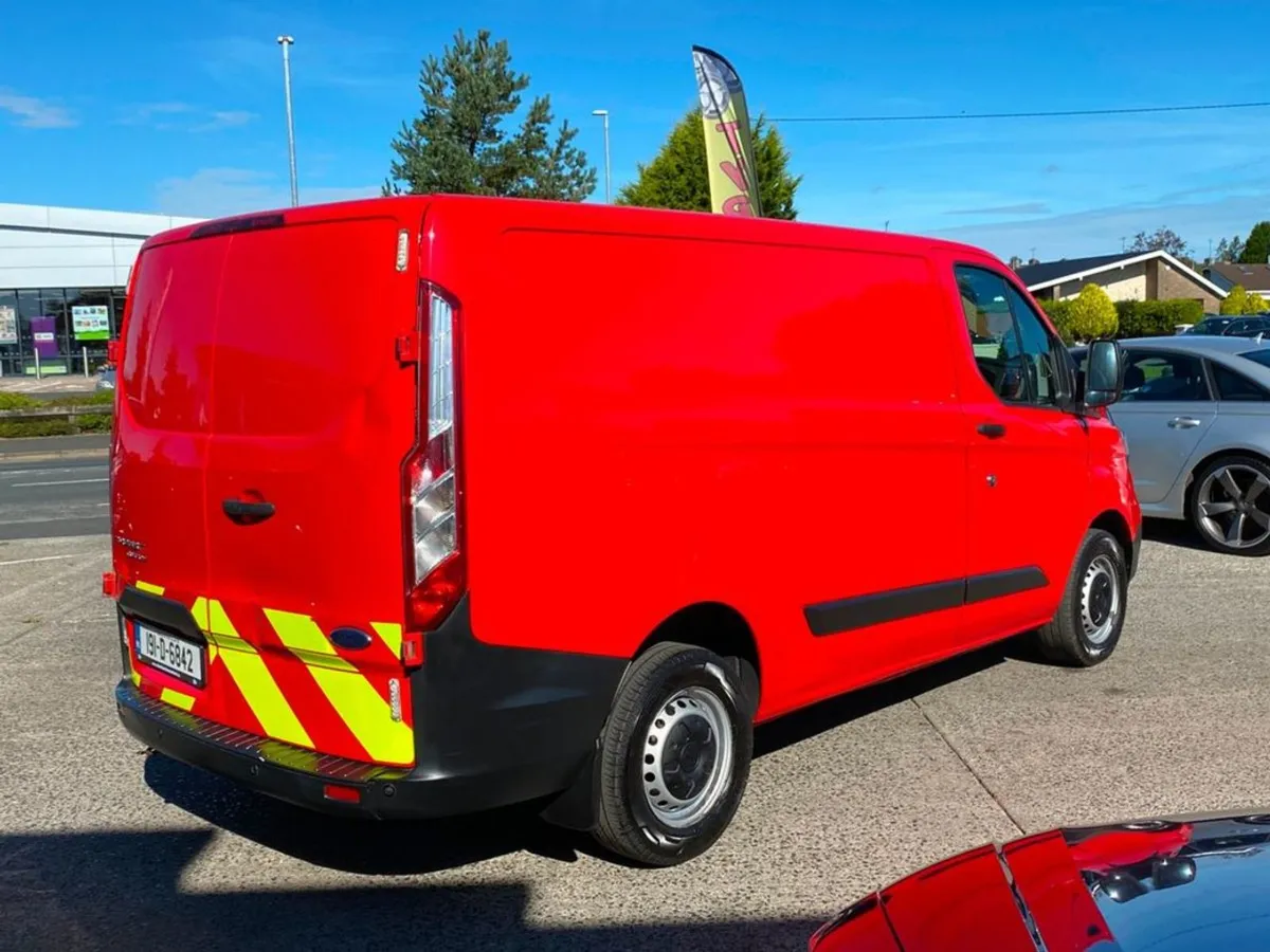 Ford Transit Custom 300S  price Includes Vat - Image 3