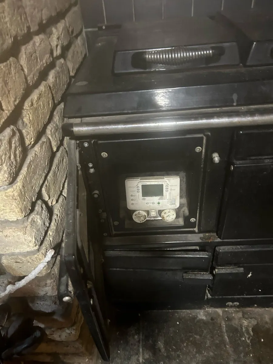 Stanley cooker/ oil boiler for sale in Co. Dublin for €399 on DoneDeal