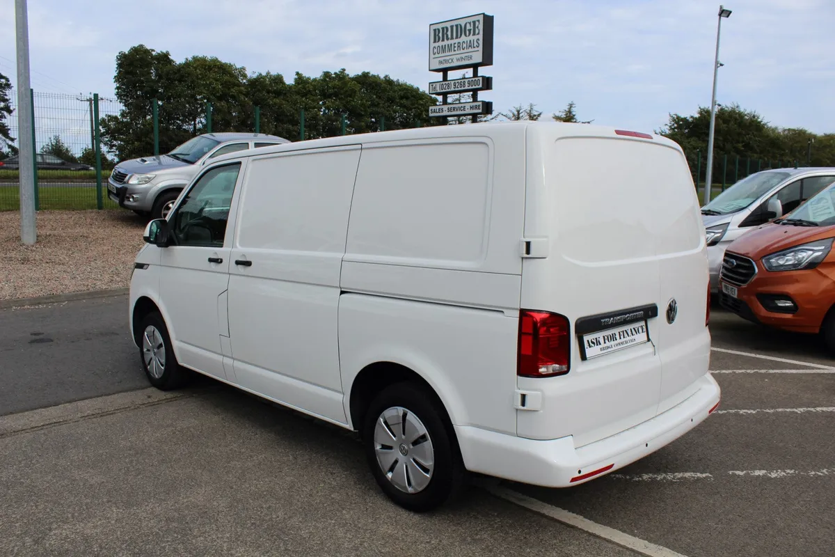 2022 Volkswagen Transporter T30 SWB - Image 3