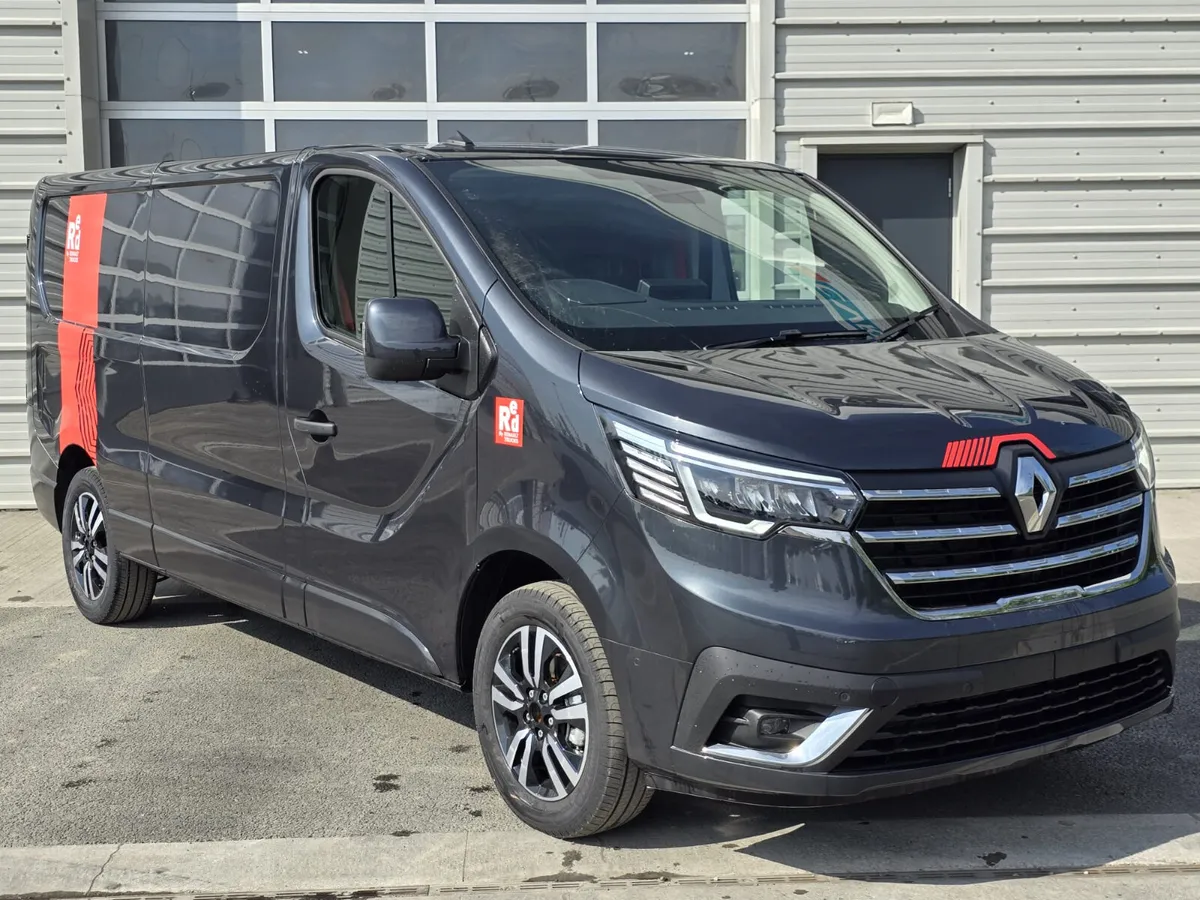 Renault Trafic Exclusive 150BHP Auto - Image 1