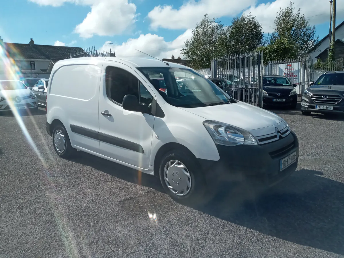 Citroen Berlingo 2019  3 SEATER  1.6 HDI - Image 1