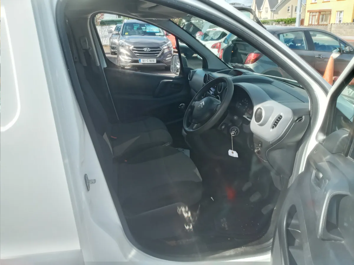 Citroen Berlingo 2019  3 SEATER  1.6 HDI - Image 2