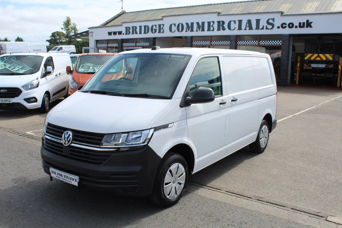 2022 Volkswagen Transporter T30 SWB C/W Tail Gate - Image 1