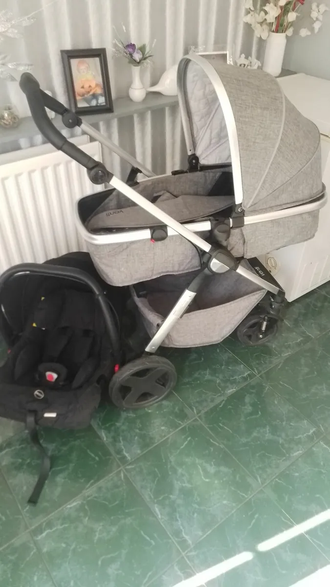 Duel venti Pram & Car seat & Joie stroller. - Image 1