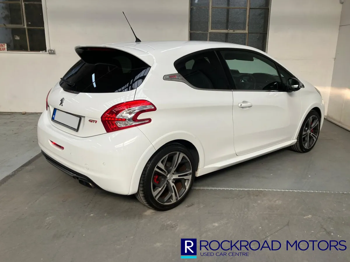 Peugeot 208 GTI 1.6, 2013 - Image 4