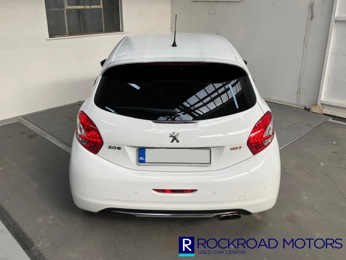 Peugeot 208 GTI 1.6, 2013 - Image 3