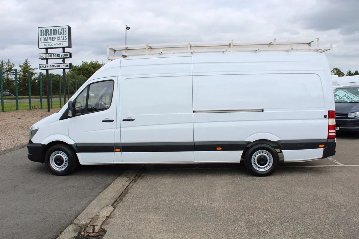 2017 Mercedes Sprinter 314 LWB Glass Rack - Image 2