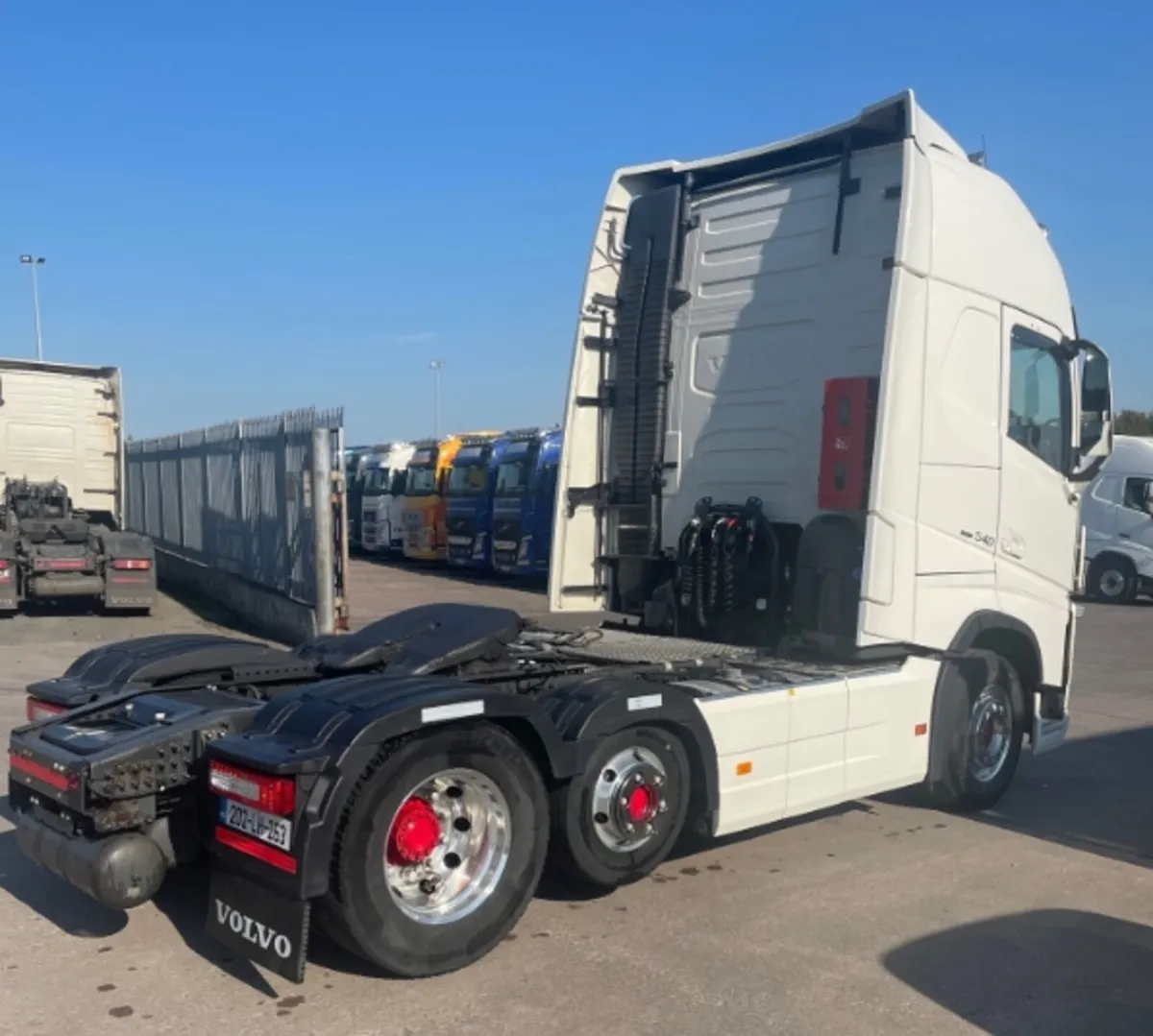 202 Volvo FH 540 6x2 Tractor Unit - Image 3