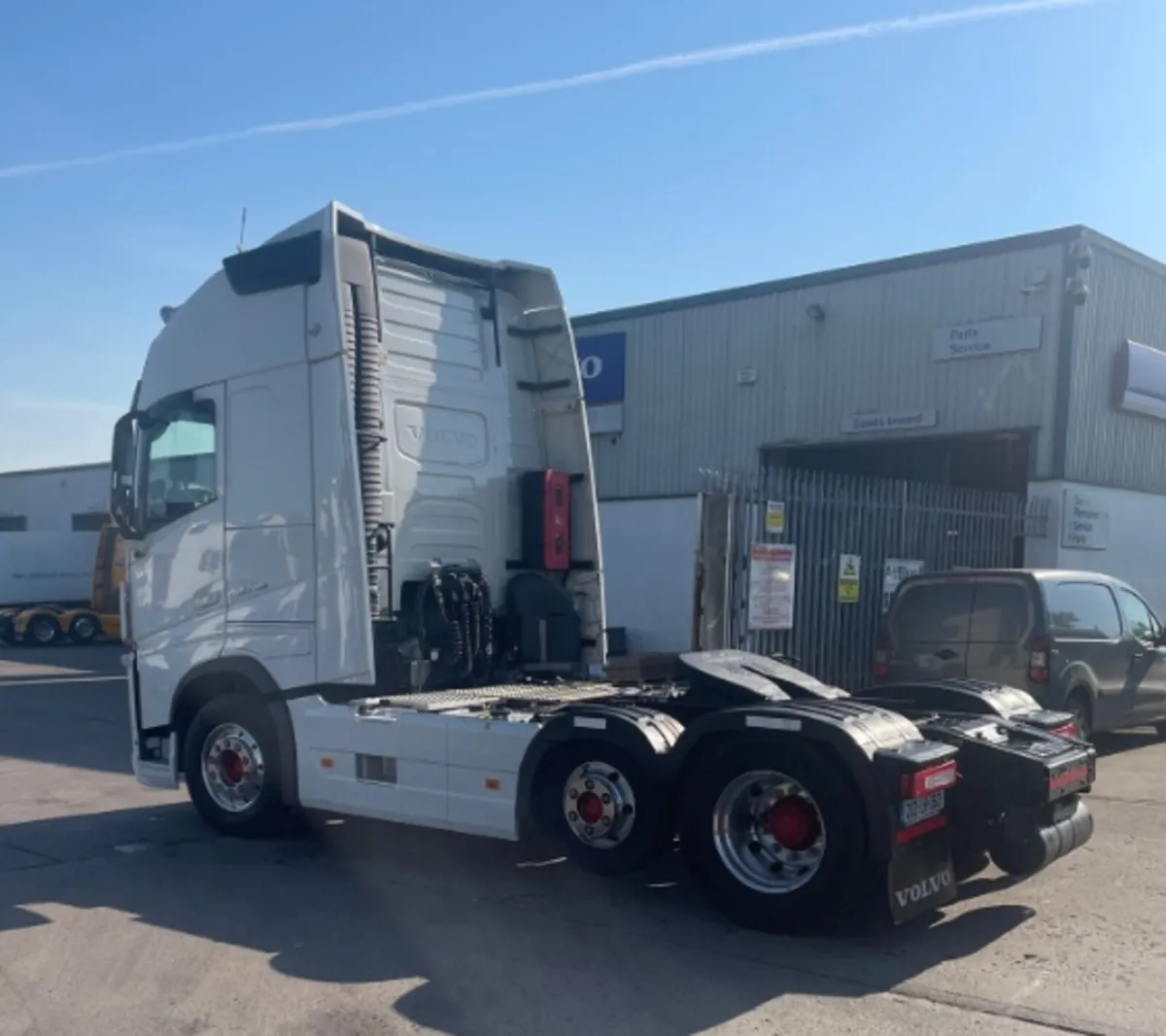 202 Volvo FH 540 6x2 Tractor Unit - Image 4