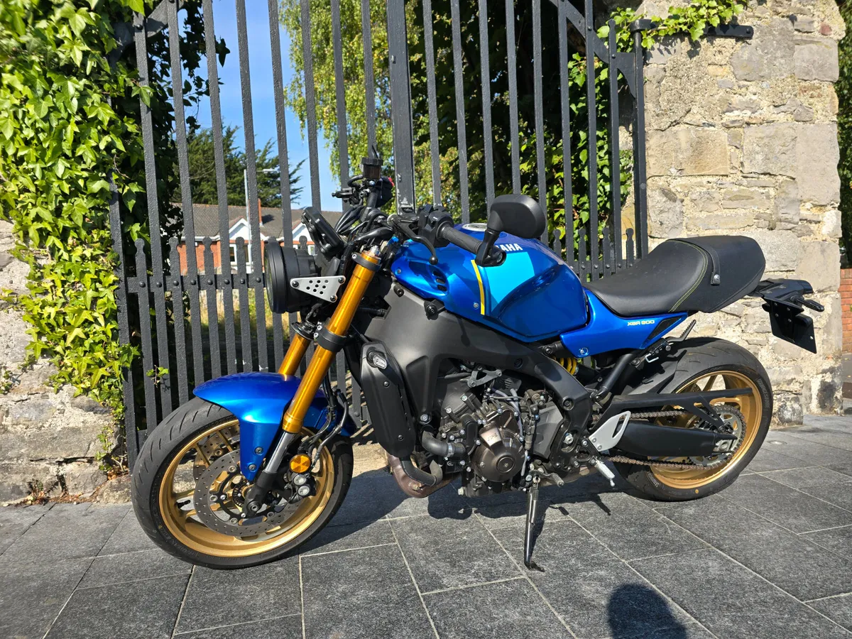 2023 YAMAHA XSR900 BLUE - Image 2