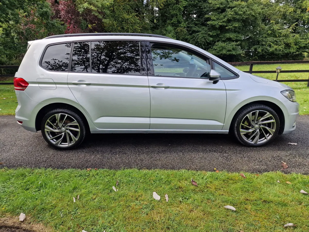 192 Volkswagen Touran  1.6 tdi Trendline 7 Seater - Image 2