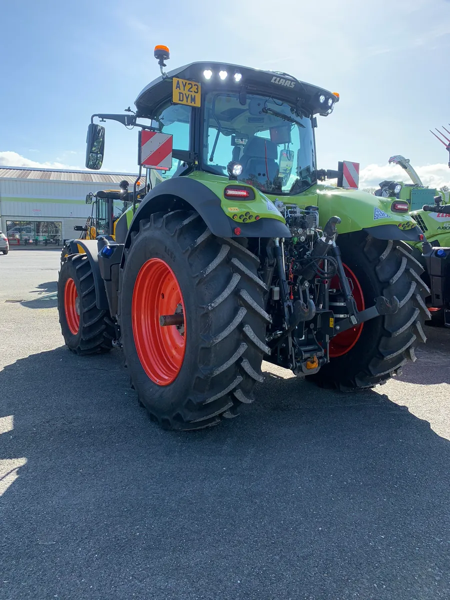 Claas Axion 810 CMATIC - Image 4