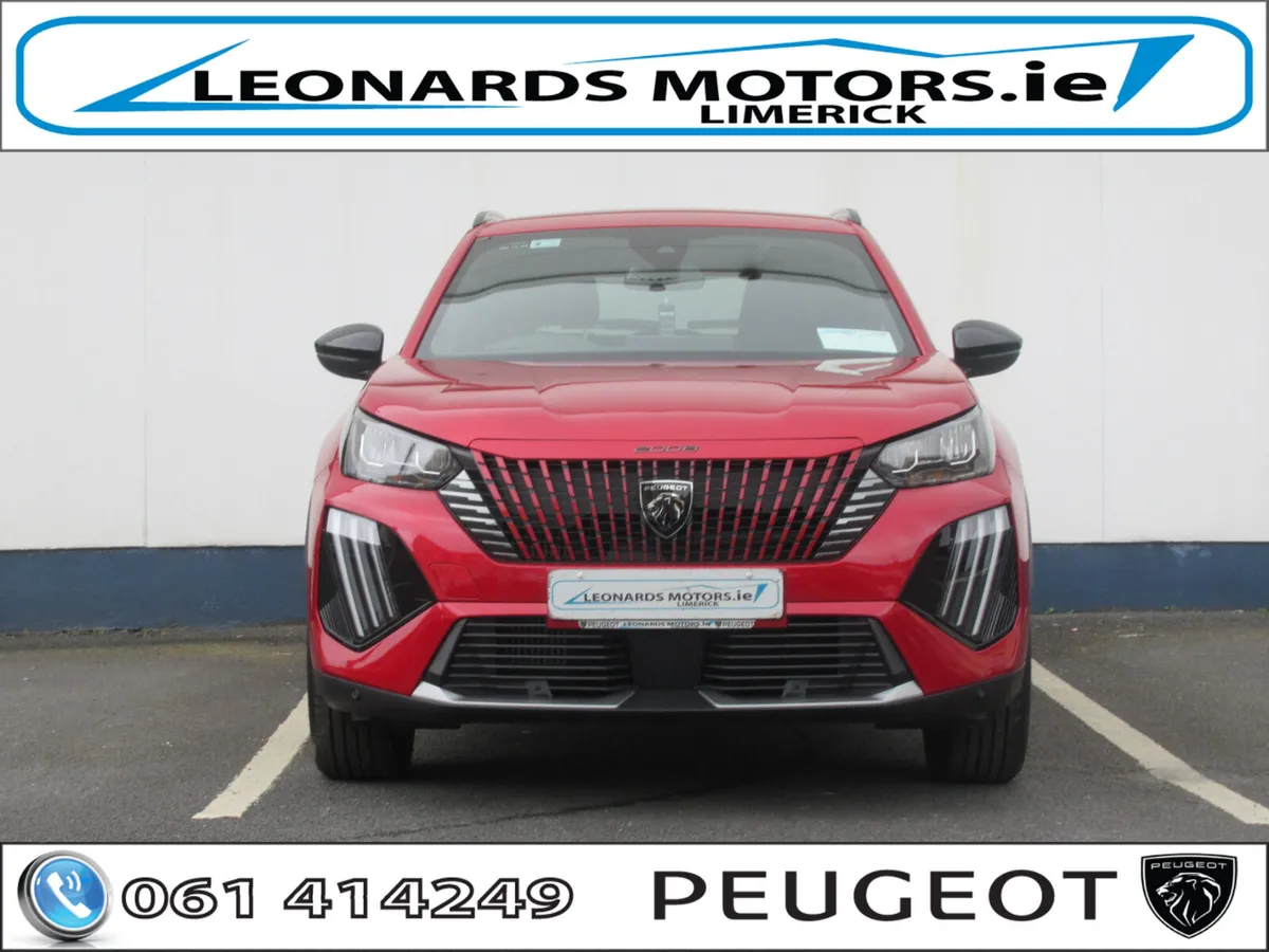 242 Peugeot 2008 Allure 1.2P 100bhp **DEMO** - Image 2