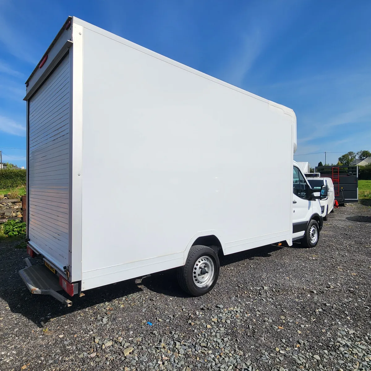 2022 Ford Transit Luton box van - Image 3